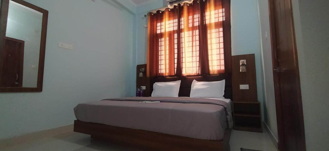 Hotel Comfort Inn Homestay Ντεχραντούν Εξωτερικό φωτογραφία