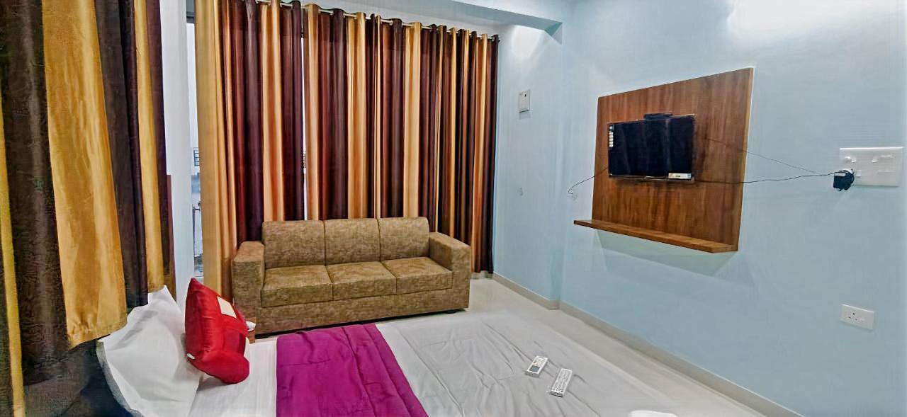 Hotel Comfort Inn Homestay Ντεχραντούν Εξωτερικό φωτογραφία