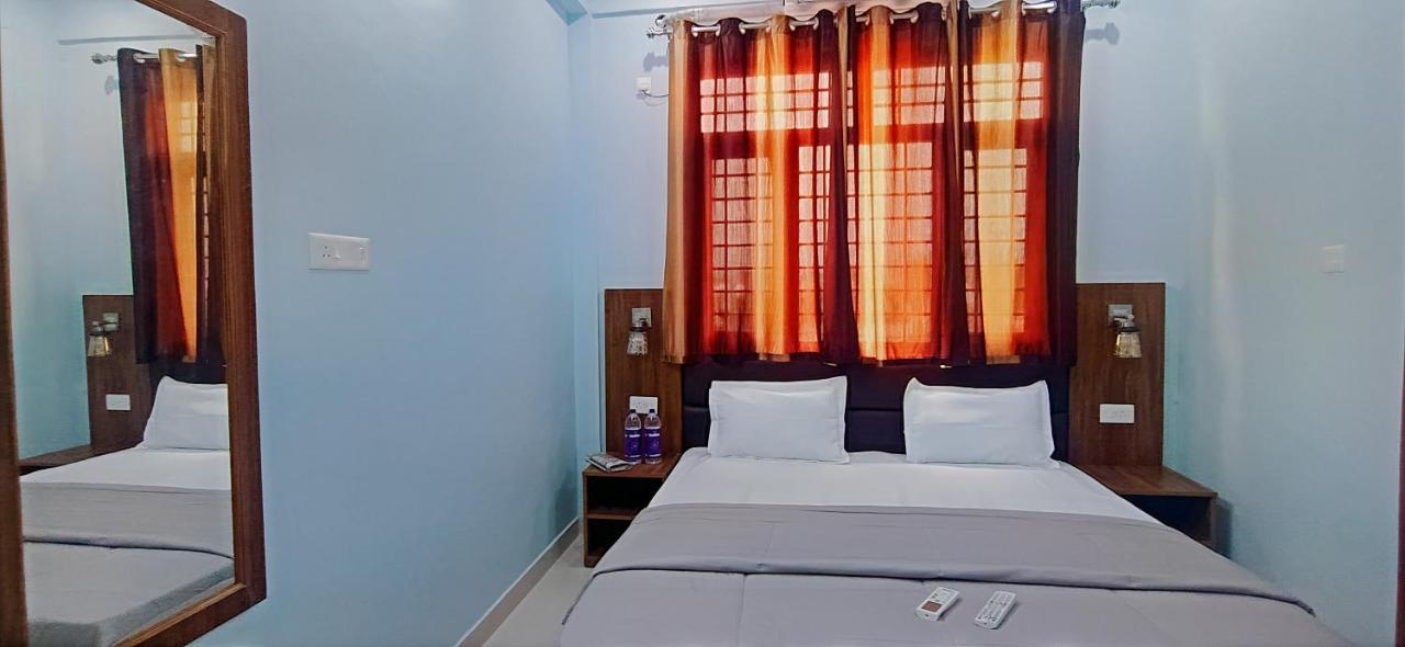 Hotel Comfort Inn Homestay Ντεχραντούν Εξωτερικό φωτογραφία