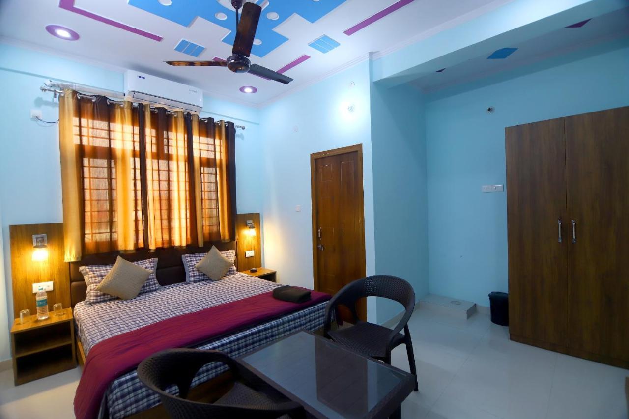 Hotel Comfort Inn Homestay Ντεχραντούν Εξωτερικό φωτογραφία