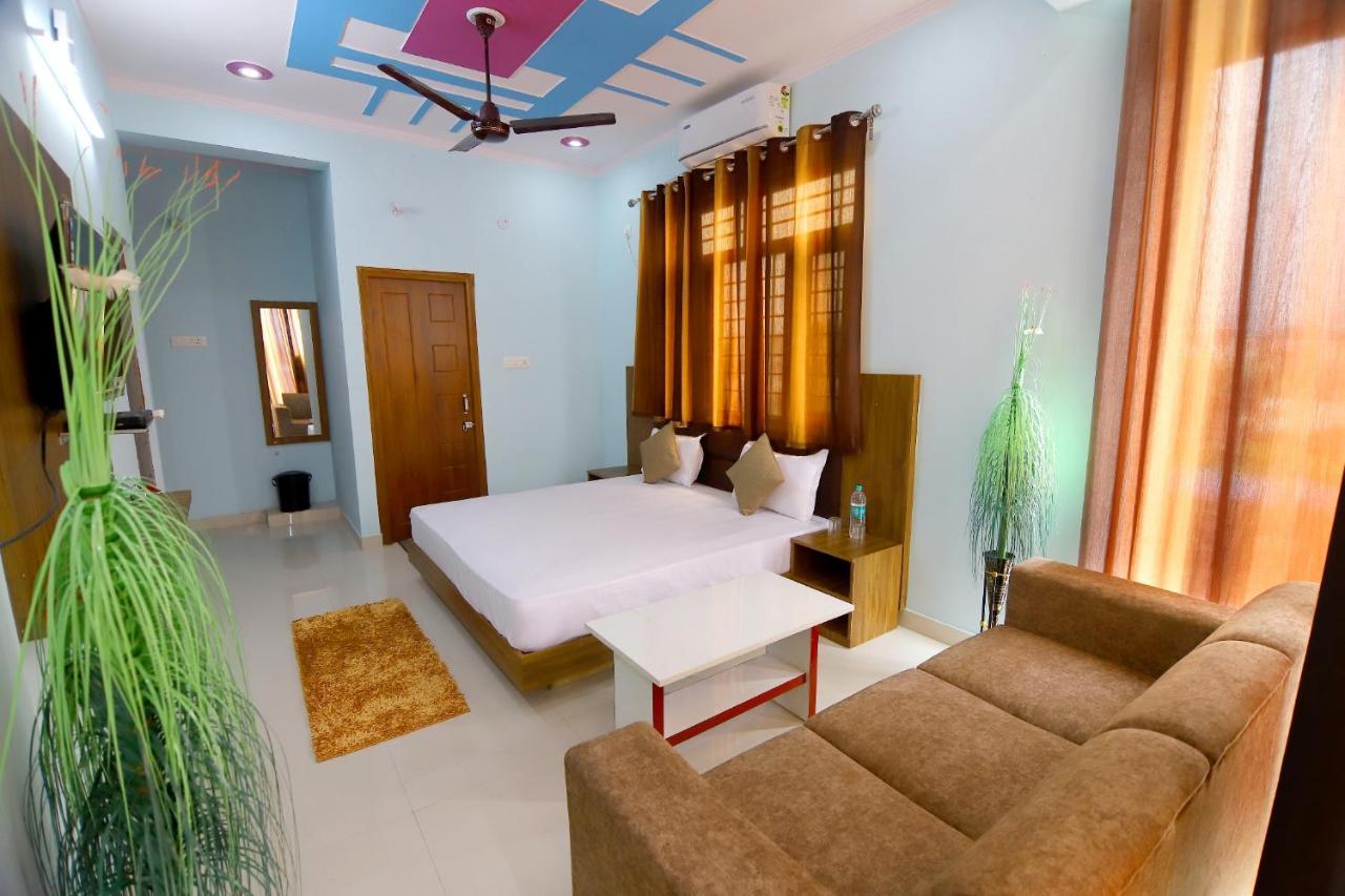 Hotel Comfort Inn Homestay Ντεχραντούν Εξωτερικό φωτογραφία