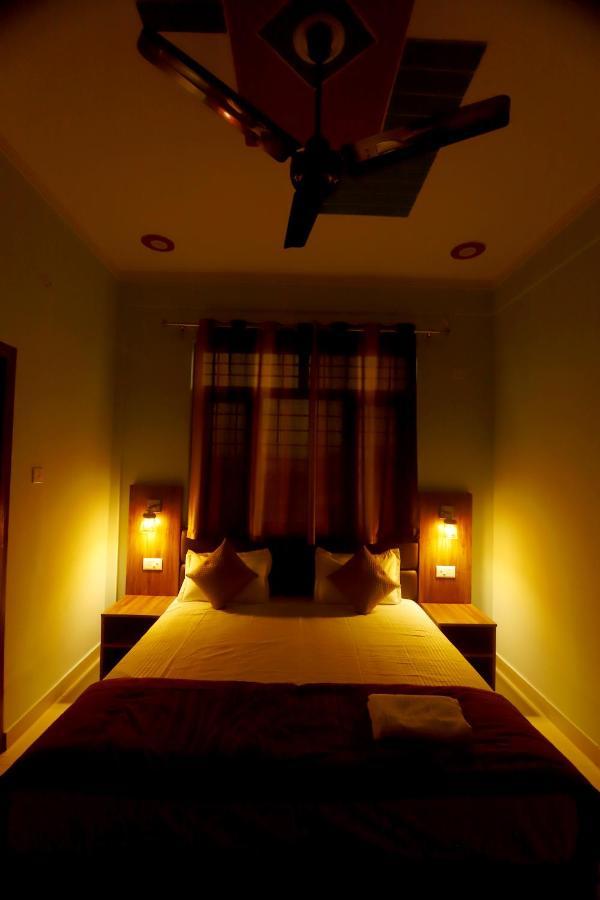 Hotel Comfort Inn Homestay Ντεχραντούν Εξωτερικό φωτογραφία