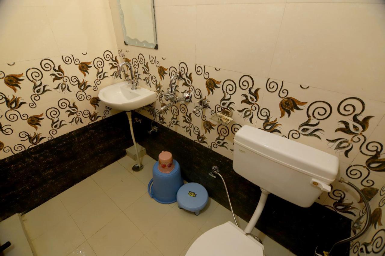 Hotel Comfort Inn Homestay Ντεχραντούν Εξωτερικό φωτογραφία