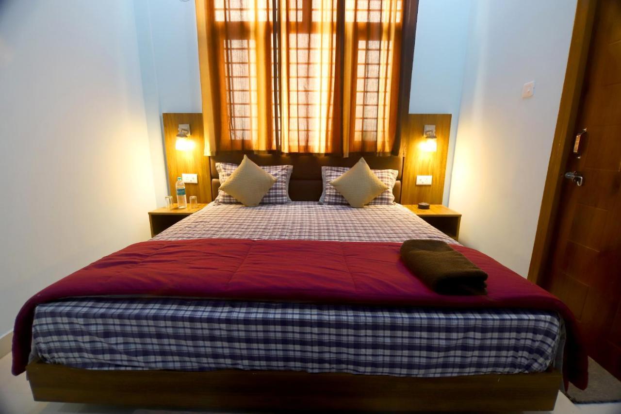 Hotel Comfort Inn Homestay Ντεχραντούν Εξωτερικό φωτογραφία