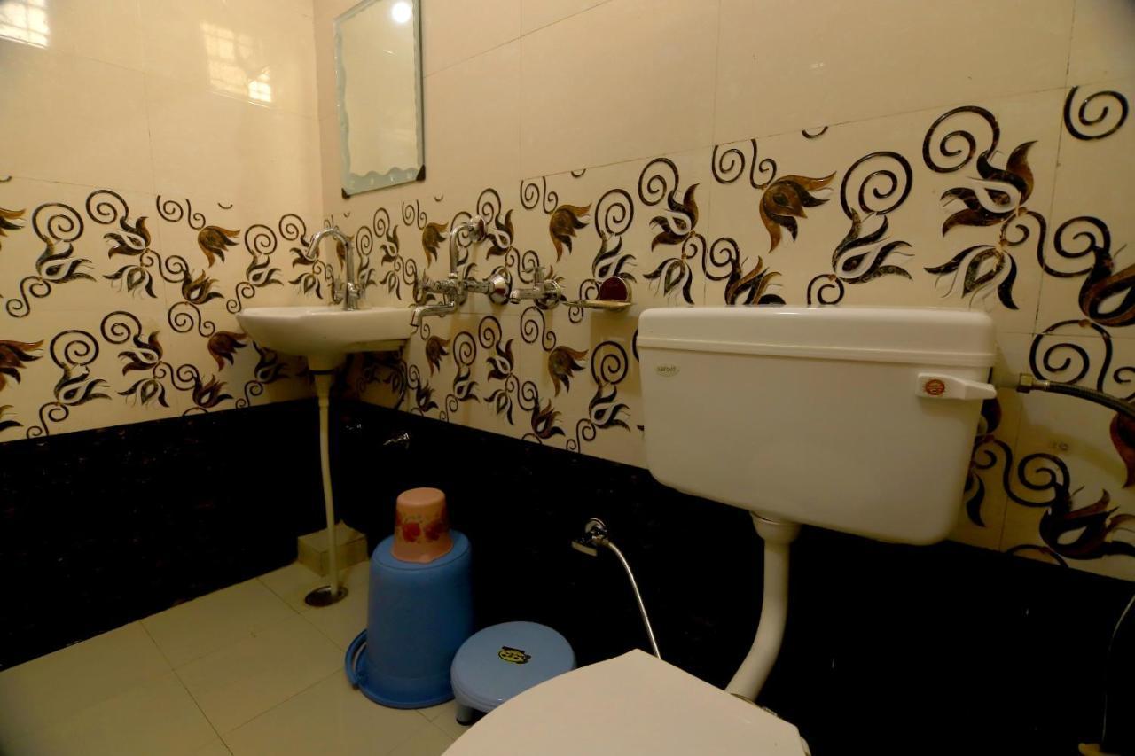 Hotel Comfort Inn Homestay Ντεχραντούν Εξωτερικό φωτογραφία