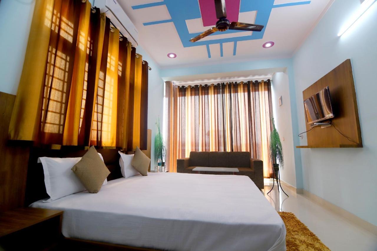 Hotel Comfort Inn Homestay Ντεχραντούν Εξωτερικό φωτογραφία