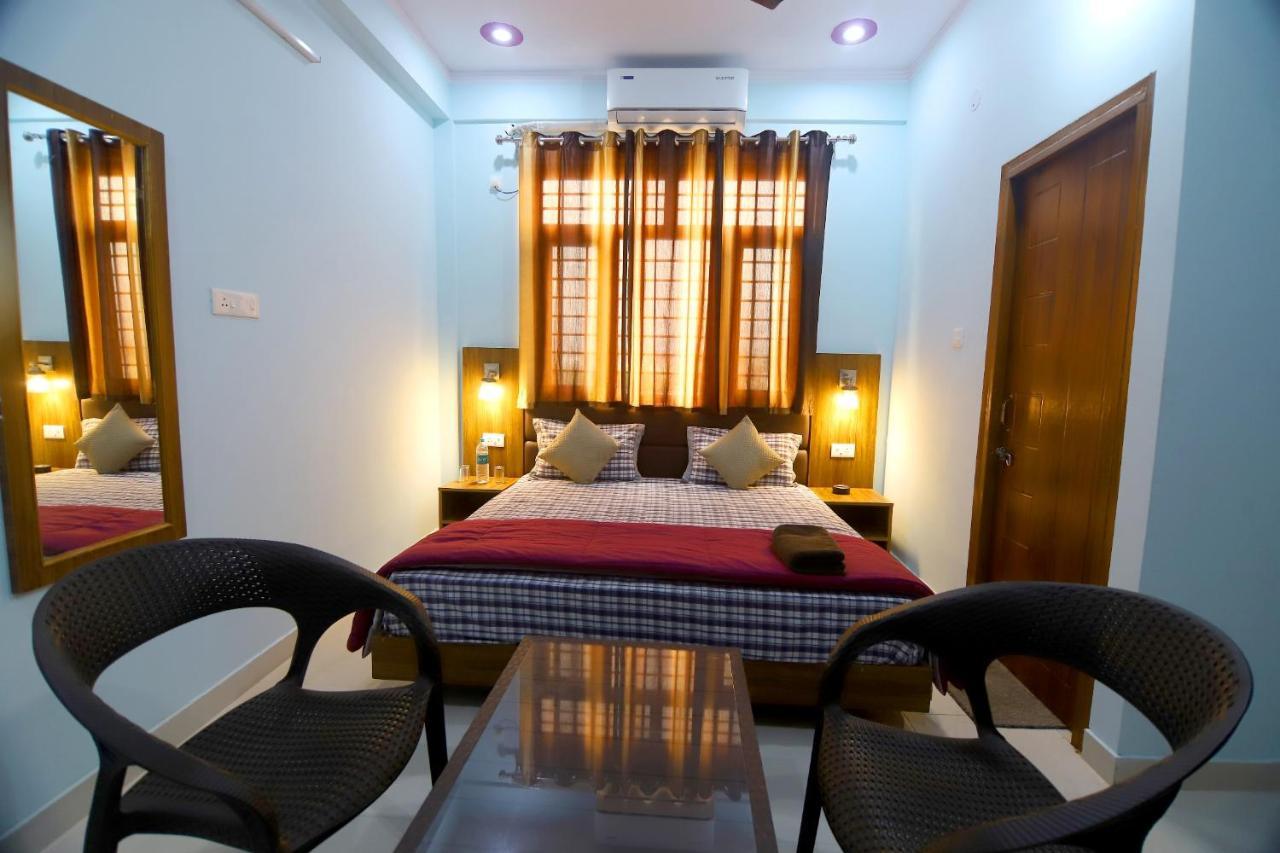 Hotel Comfort Inn Homestay Ντεχραντούν Εξωτερικό φωτογραφία