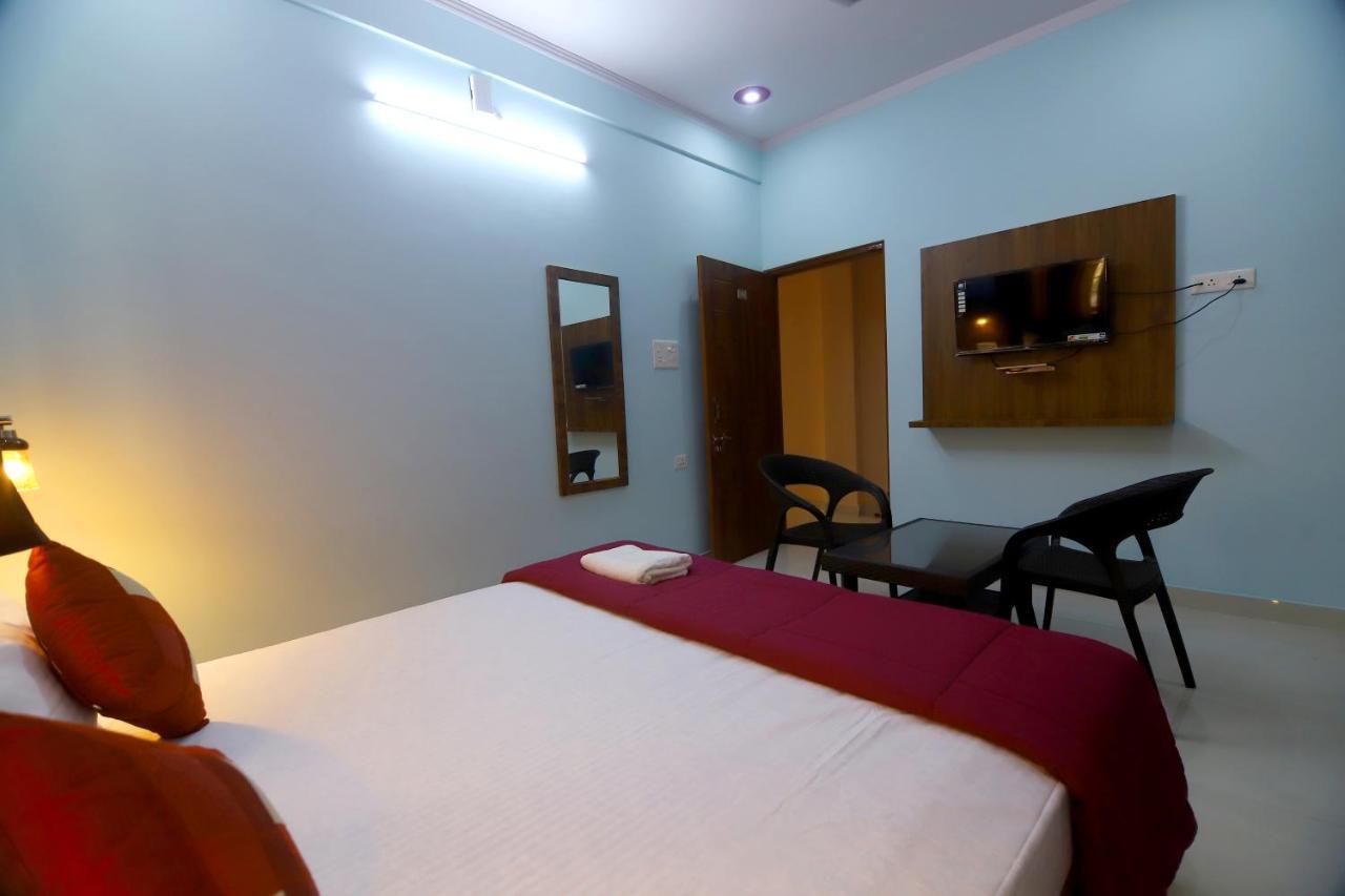 Hotel Comfort Inn Homestay Ντεχραντούν Εξωτερικό φωτογραφία